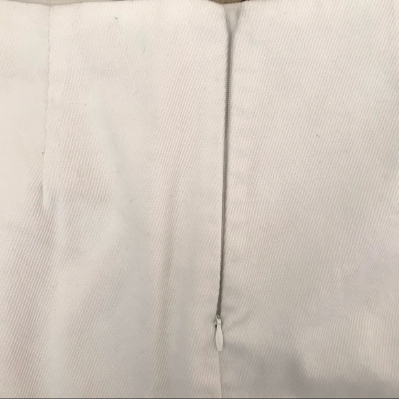 Banana Republic White Pencil Skirt - Picture 5 of 5